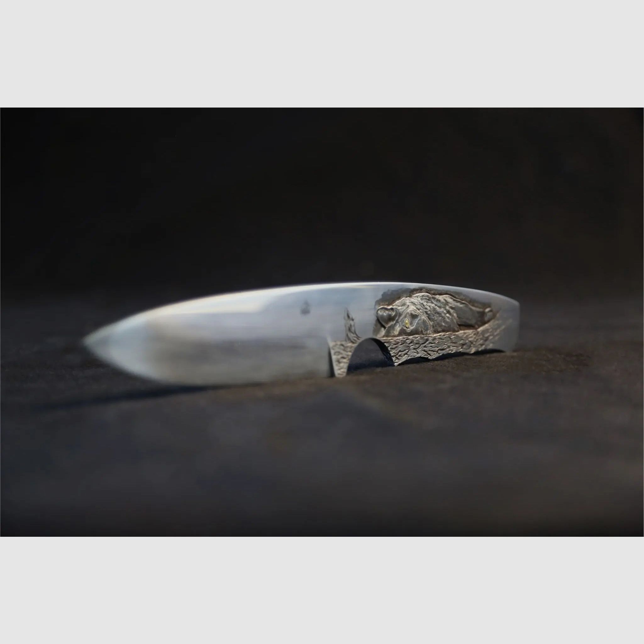 Jahresmesser 2024, Handgraviert & Goldeinlage