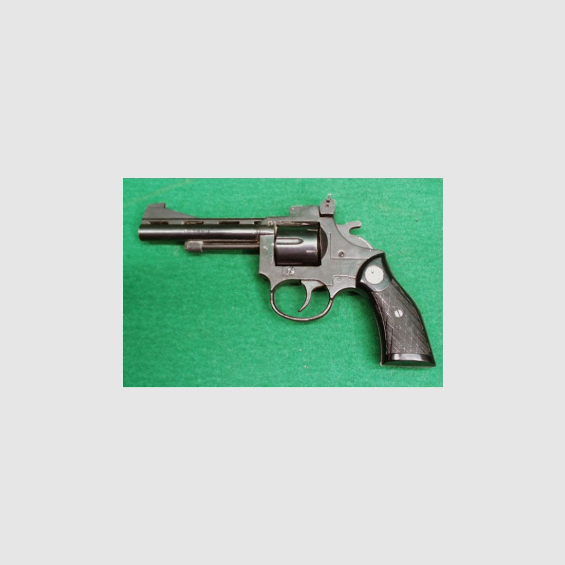 EMGE Revolver Mod. 40RL