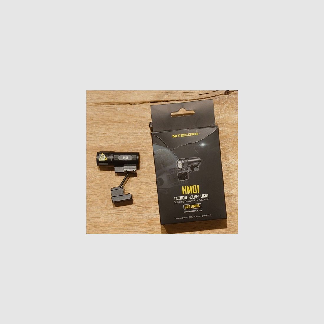 Softair Nitecore HM01 torcia tattica per casco.