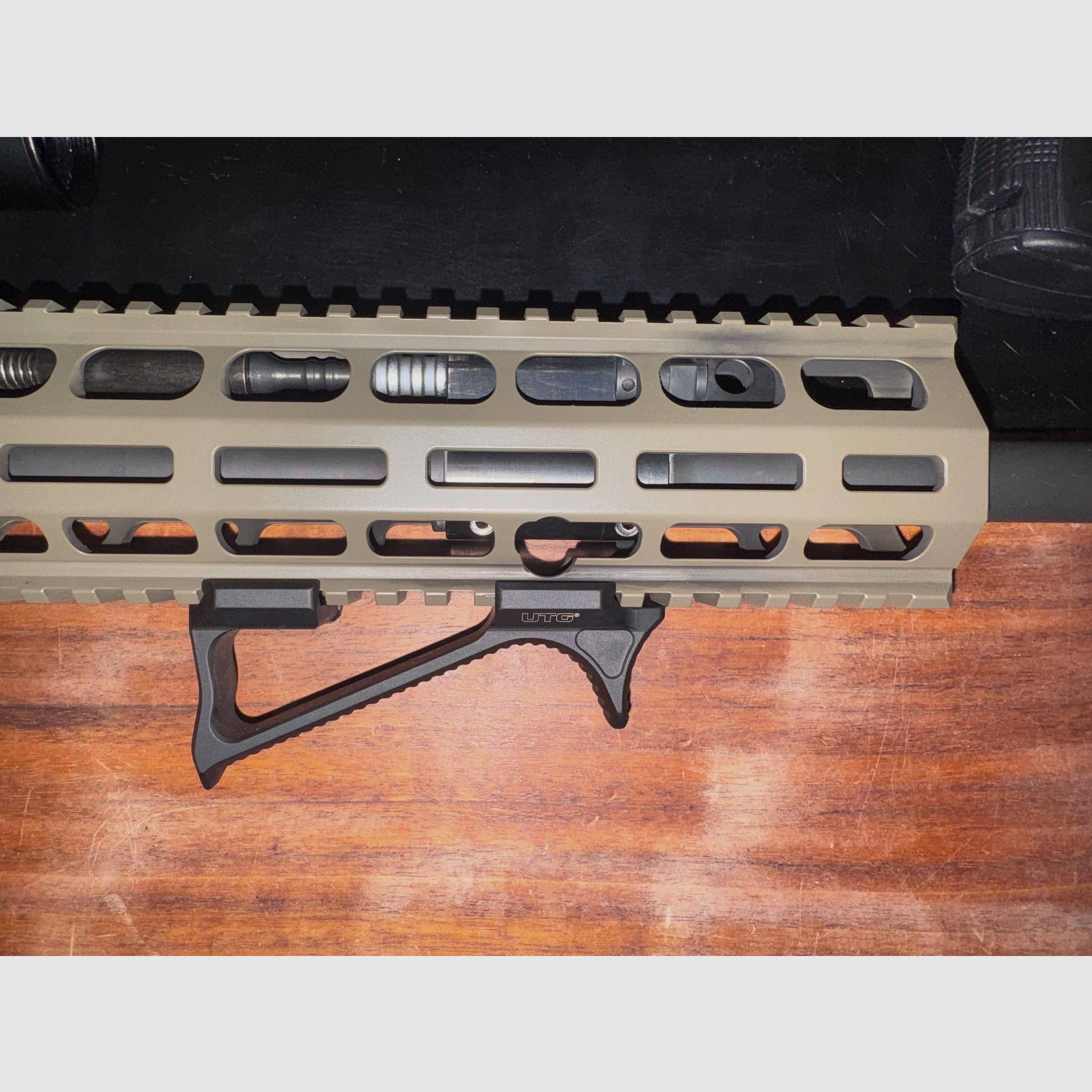 Haenel CR 223, 16,5" – match trigger – incl. scope + red dot + magazines + adjustable gas system + ATec muzzle brake