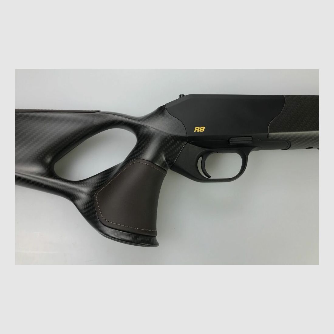 BLASER R8 Ultimate Carbon leather stock with system