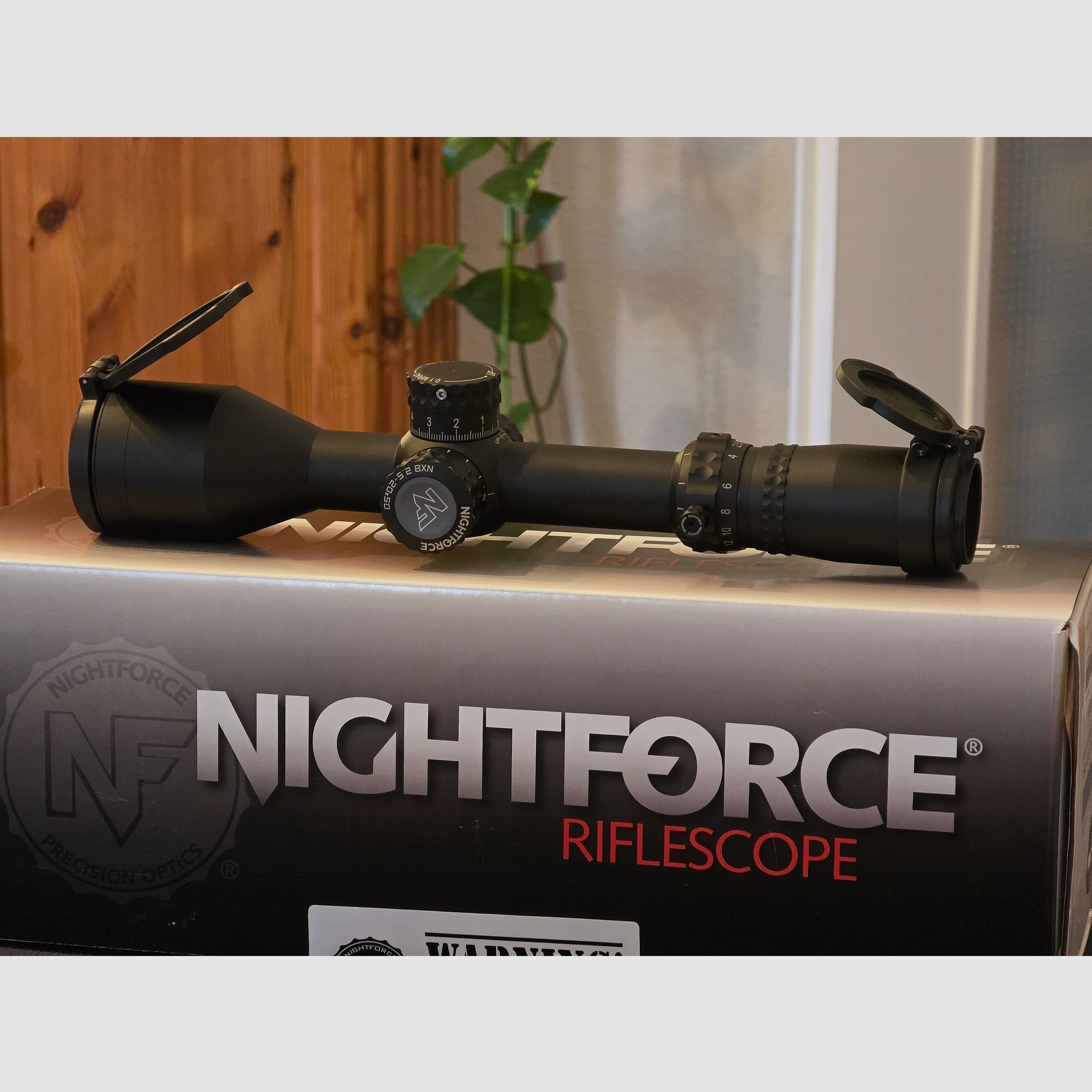 Nightforce NX8 2,5-20x50 F2, Bild 2 von 8