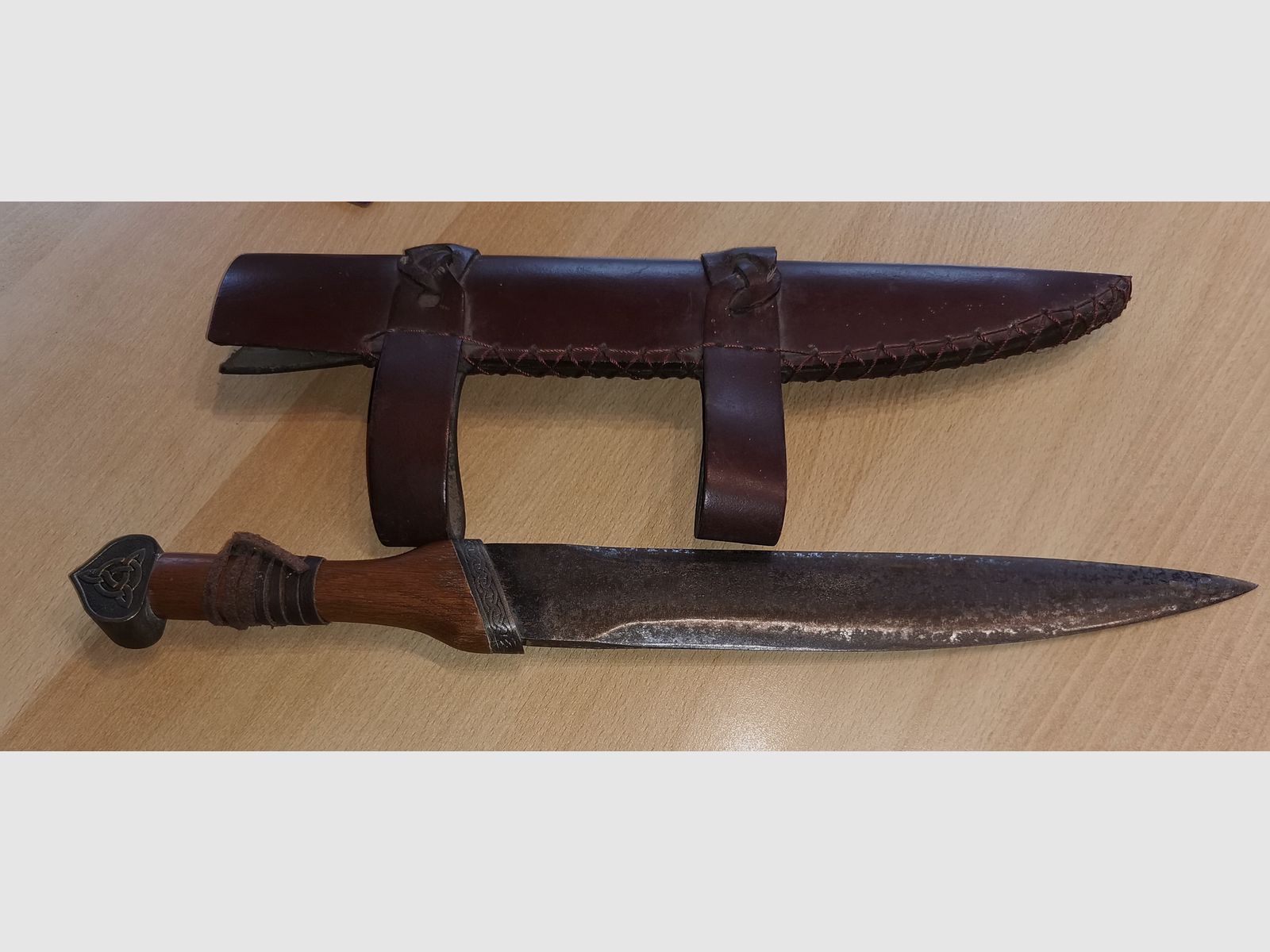 (VERSAND ALLEMAGNE INCLUS DANS LE PRIX) Skramasax/Couteau sax saxon avec fourreau