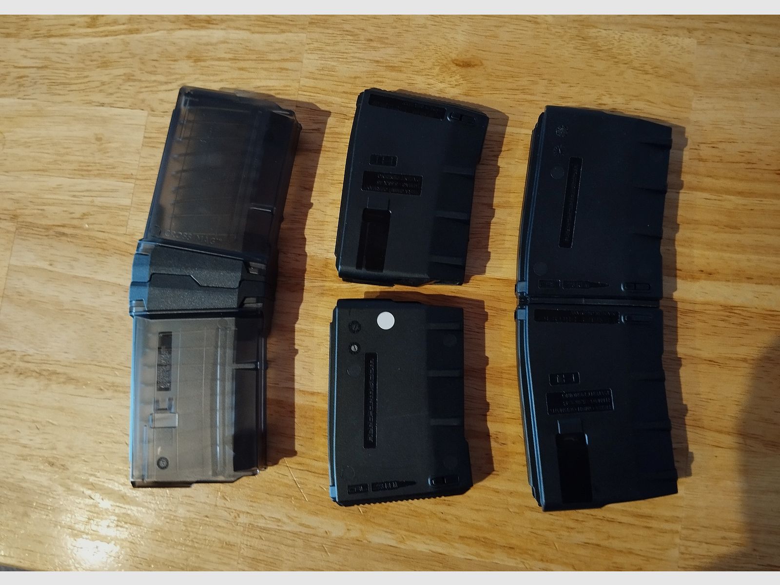 8 magazines for 10 cartridges each cal. 223 Remington like new