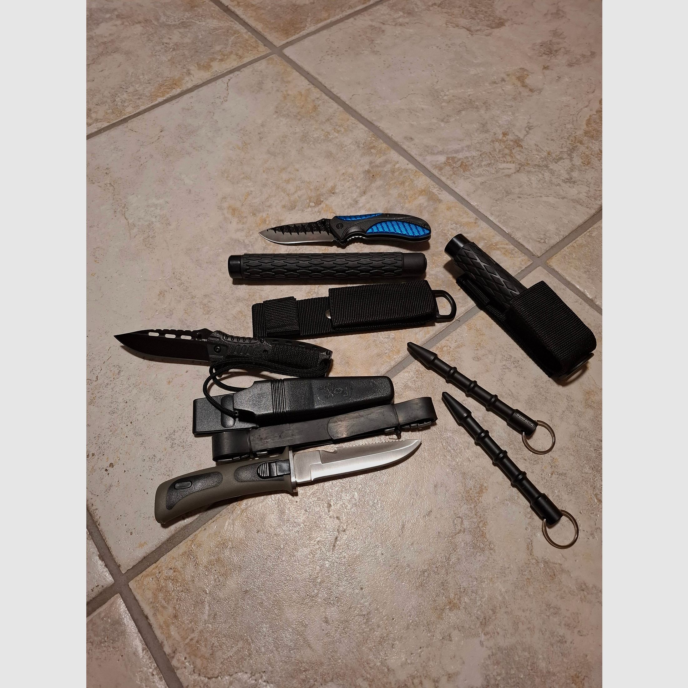 Reste meiner Sammlung, Messer, Schlagstöcke, Kubotan