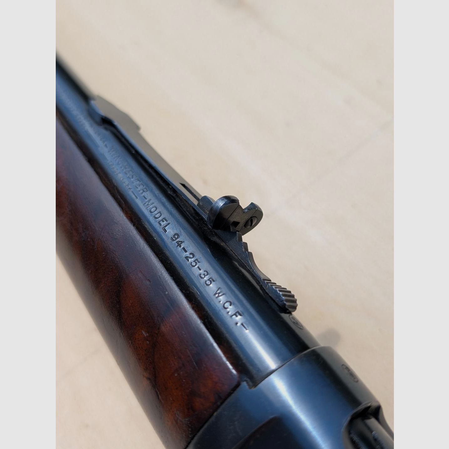 Winchester Mod 94, lever-action repeater, caliber .25-35 W.C.F
