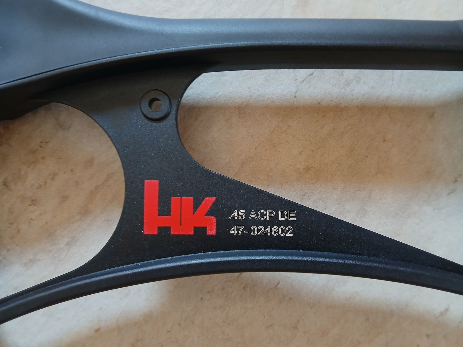 Heckler & Koch USC, Tasche, Munition und Aimpoint Dutry RDS