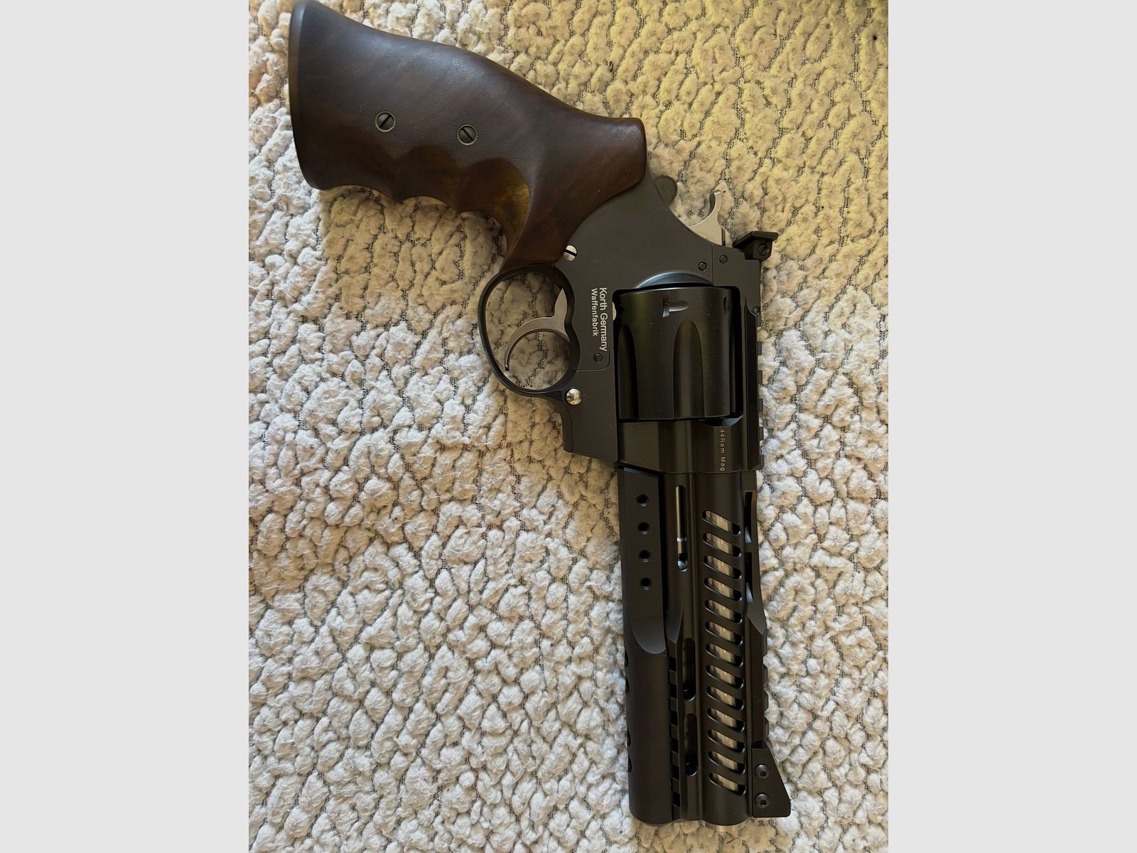 Korth Revolver 444 Magnum langer Lauf