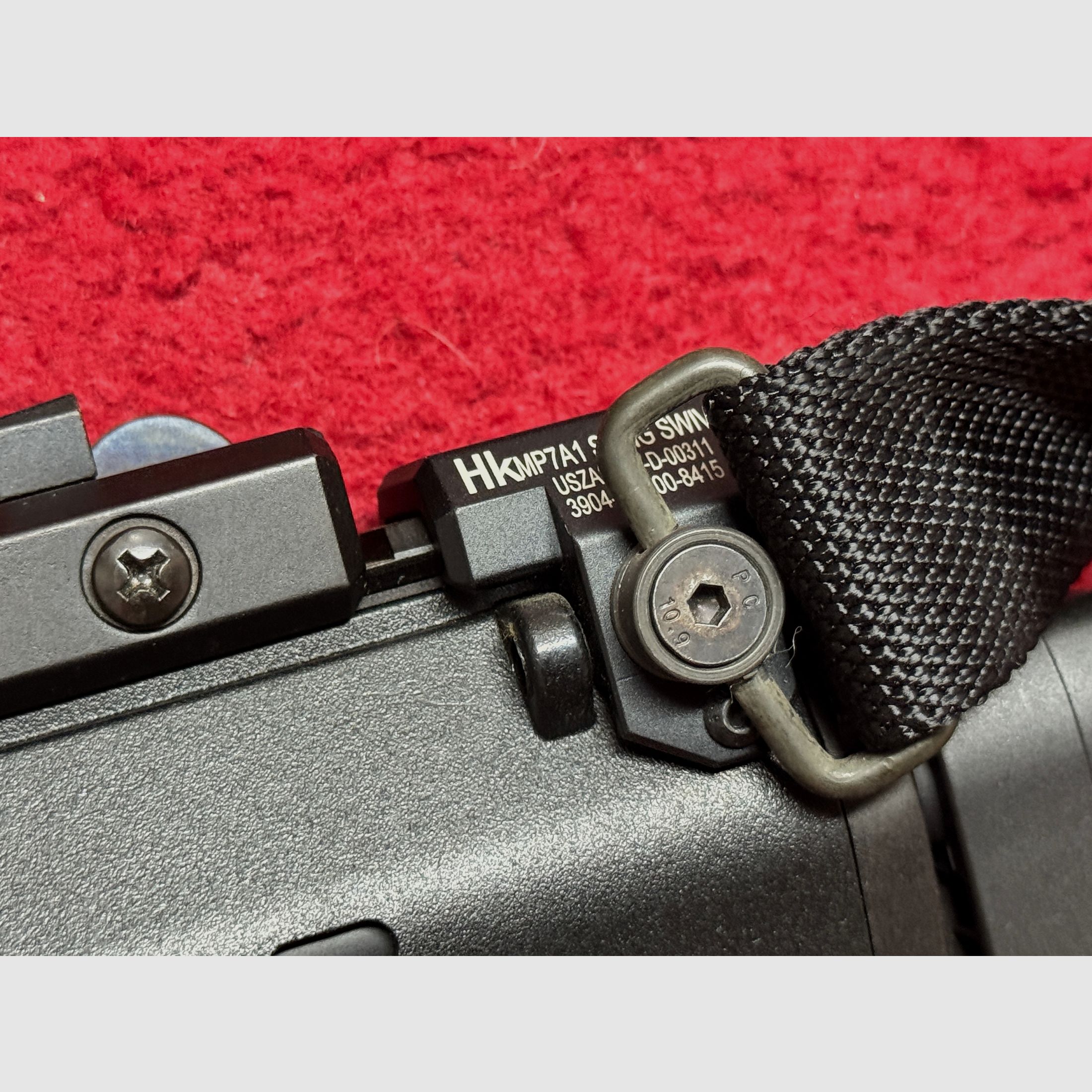 VFC H&K MP7 A1  GBB Gas Blow Back Airsoft 6mm  + Sling -Schalldämpfer- Micro Dot 