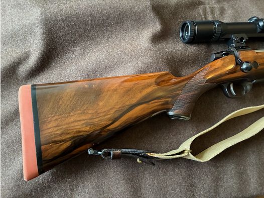 *Como nuevo* Sako L61R AIV Safari en calibre .338 Win. Mag. incluye Zeiss Diavari ZM 2,5-10x48 T*