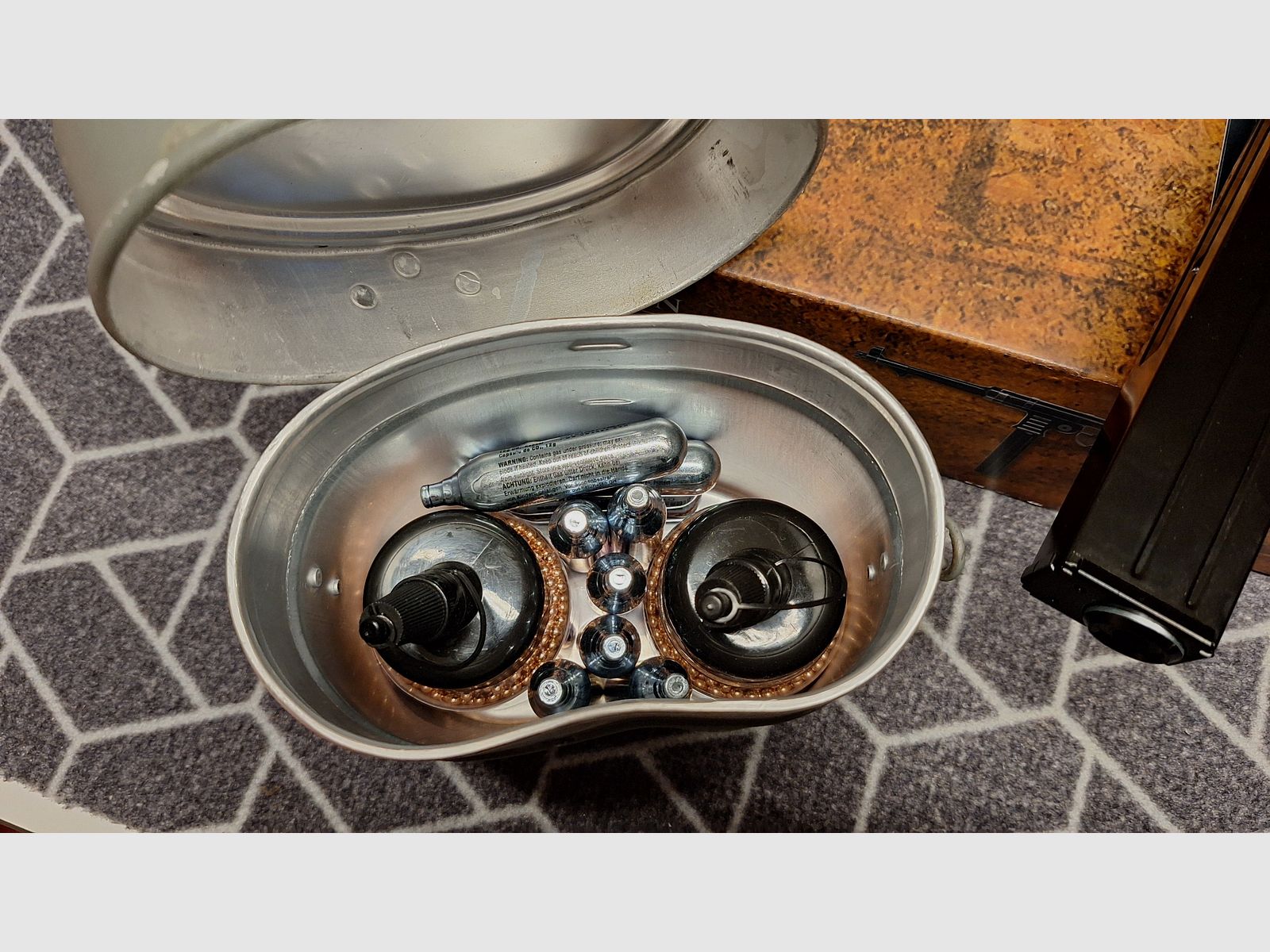 Légendes MP40 - 4,5 mm acier BB Co2 - Tout en métal ! Avec CO2 + munitions + Henkelmann !