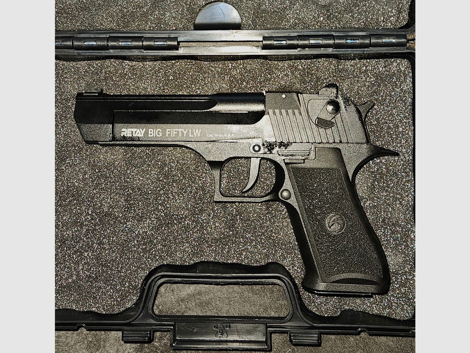 Retay Big Fifthy. Schreckschusswaffe,9mm PAK,Nachbildung der legendären  Desert Eagle  .50,ein Monat alt,top Zustand!!!