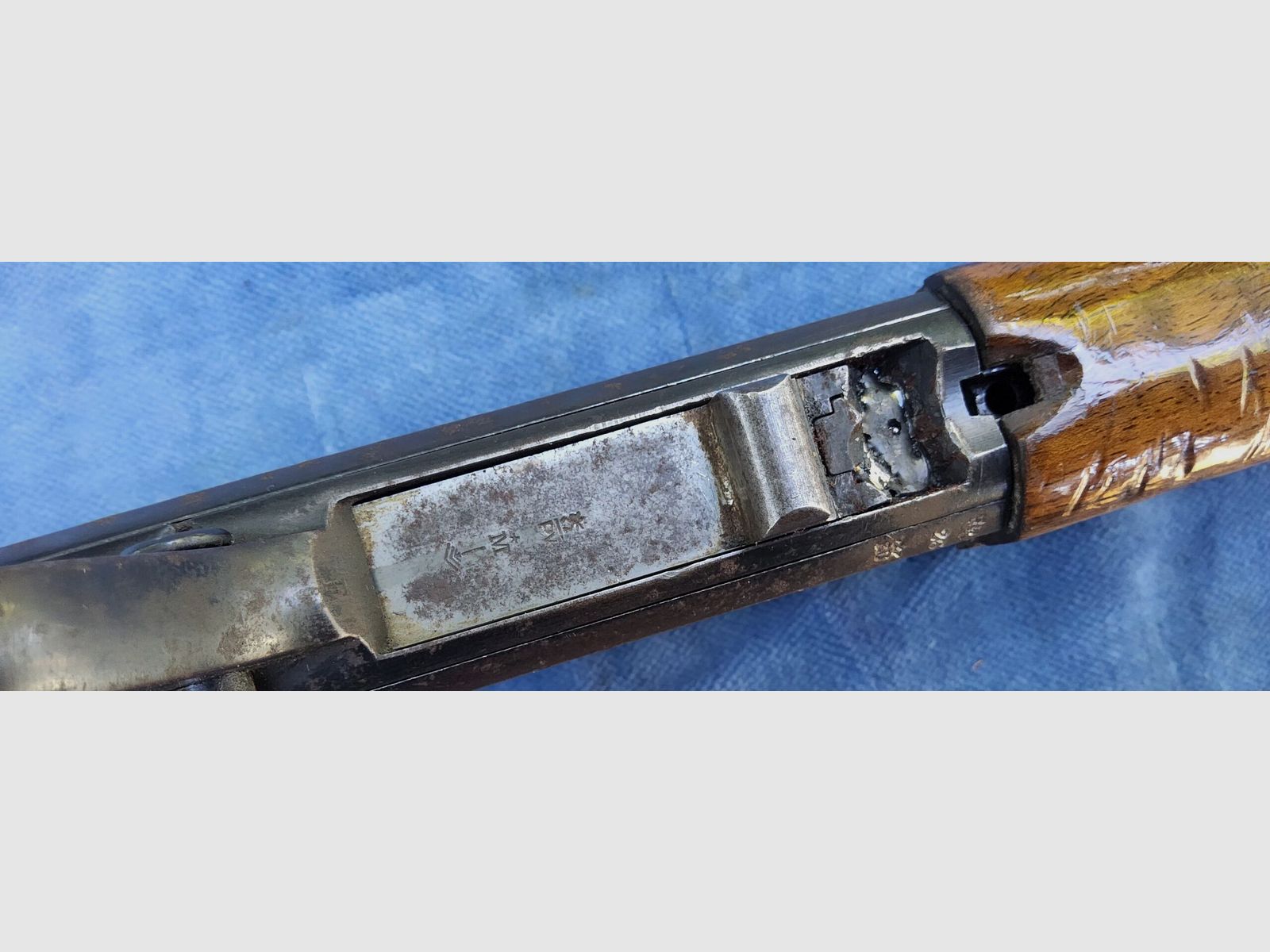 Browning SA .22 LR (onklaar), afbeelding 8 van 12