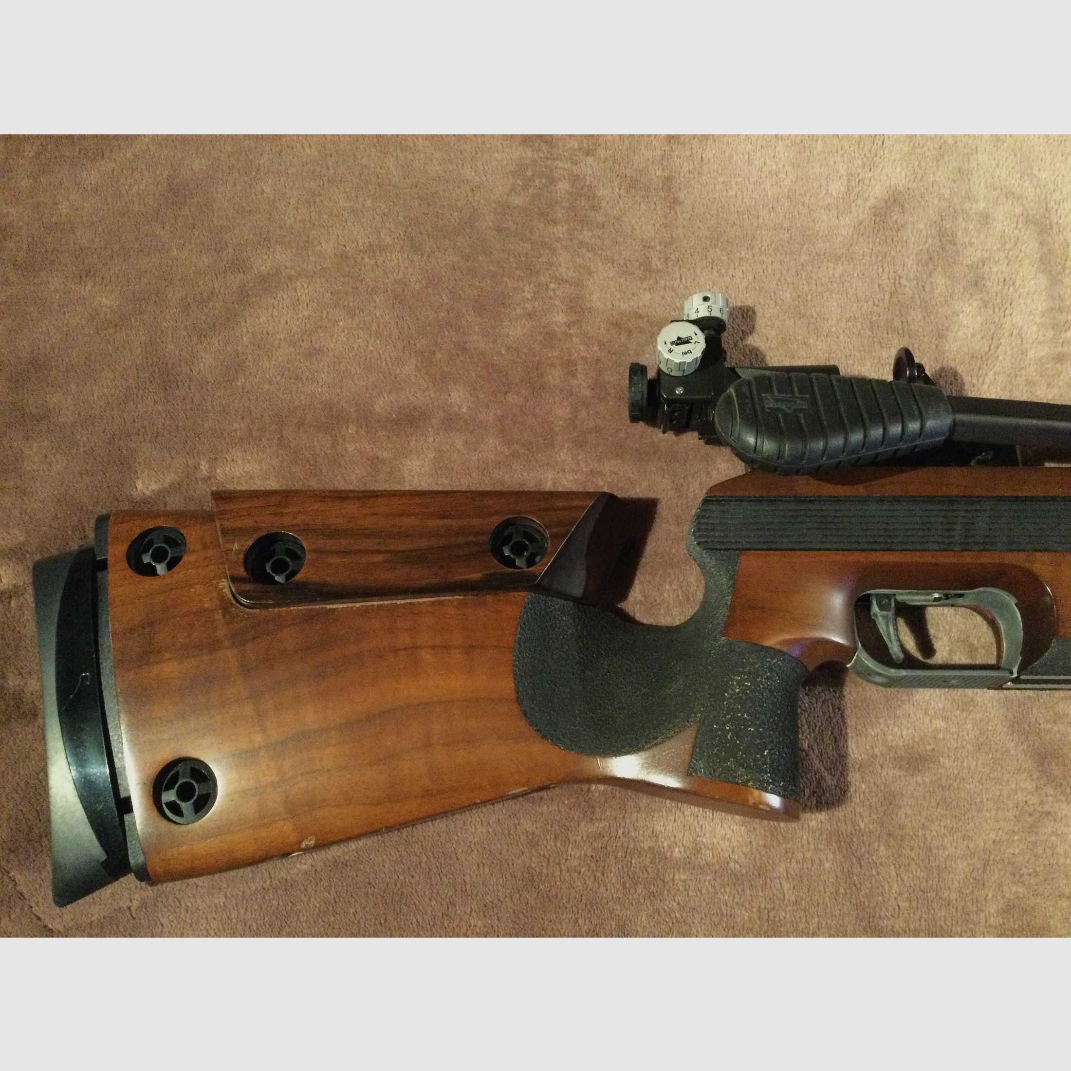 Anschütz Super Air 2002; Match-Luftgewehr Auflage rechts; Nussbaumschaft; Top Zustand