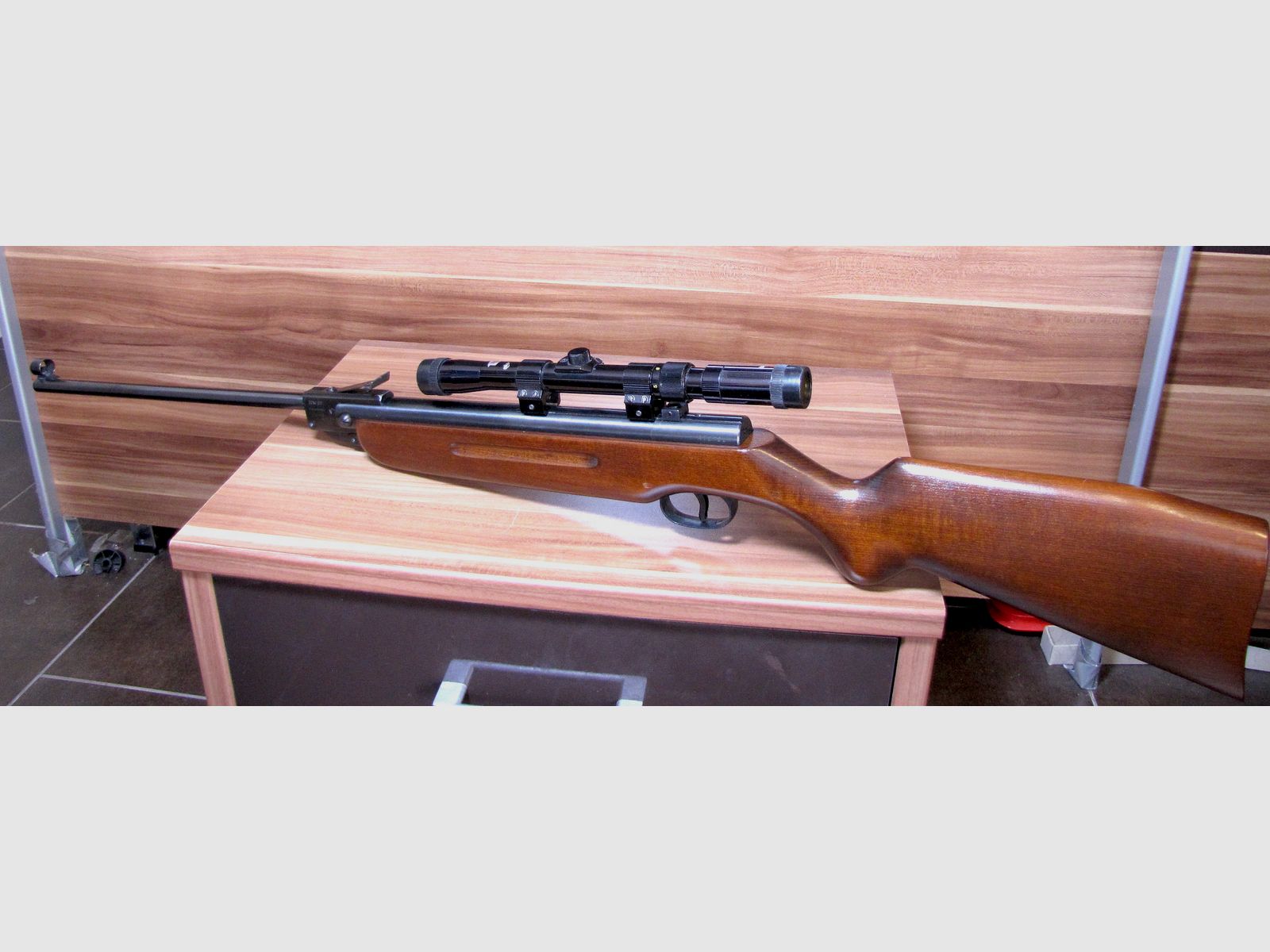 Weihrauch HW 50 Luftgewehr mit Zielfernrohr