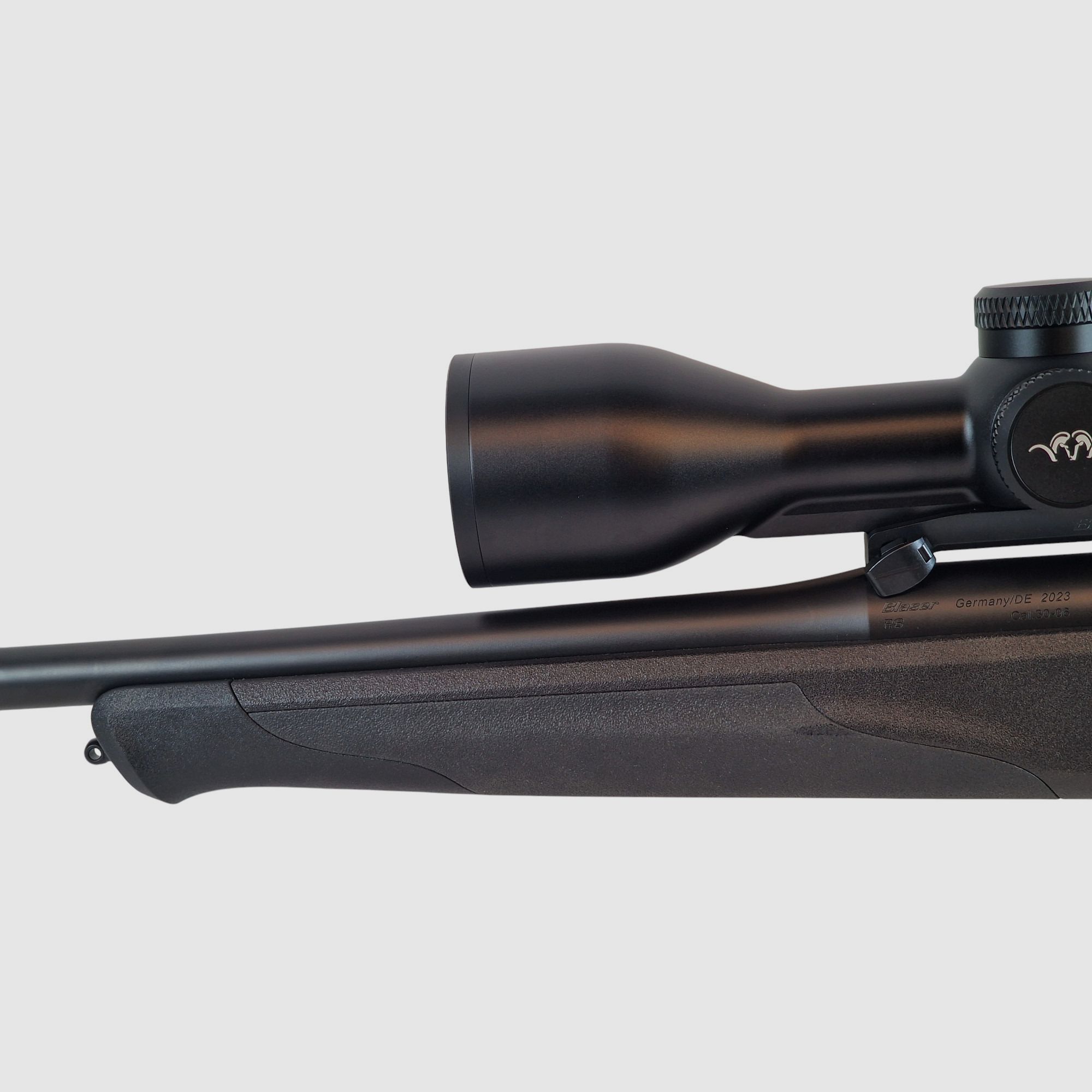 Blaser R8 Ultimate Kal. 30-06 LL. 52cm mit M15x1 und Blaser B2 2,5-15x56 IC S sofort verfügbar 