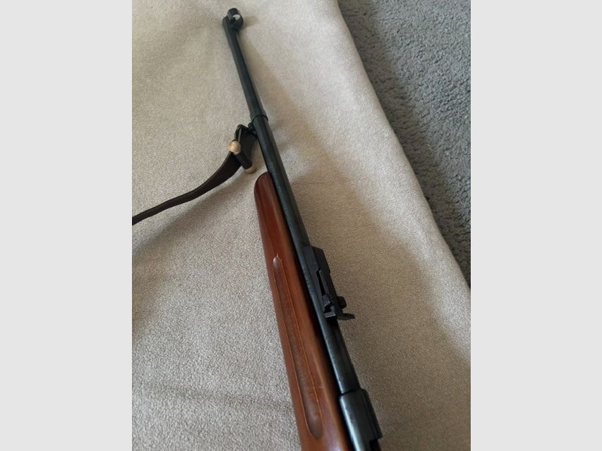Voere rifle de repetición calibre .22 lfB de un solo disparo caza