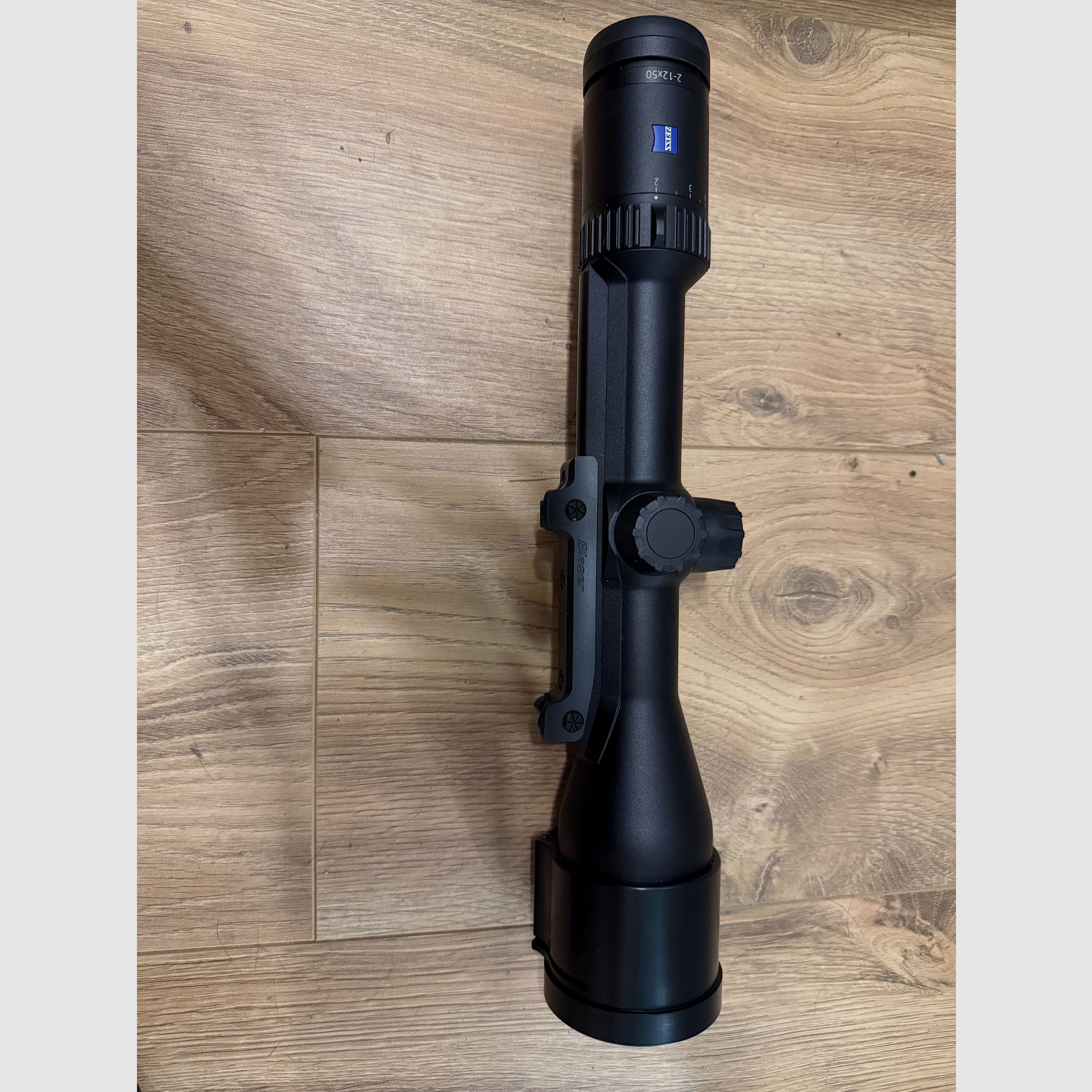 Zielfernrohr Zeiss V6 2-12x50 mit Schiene