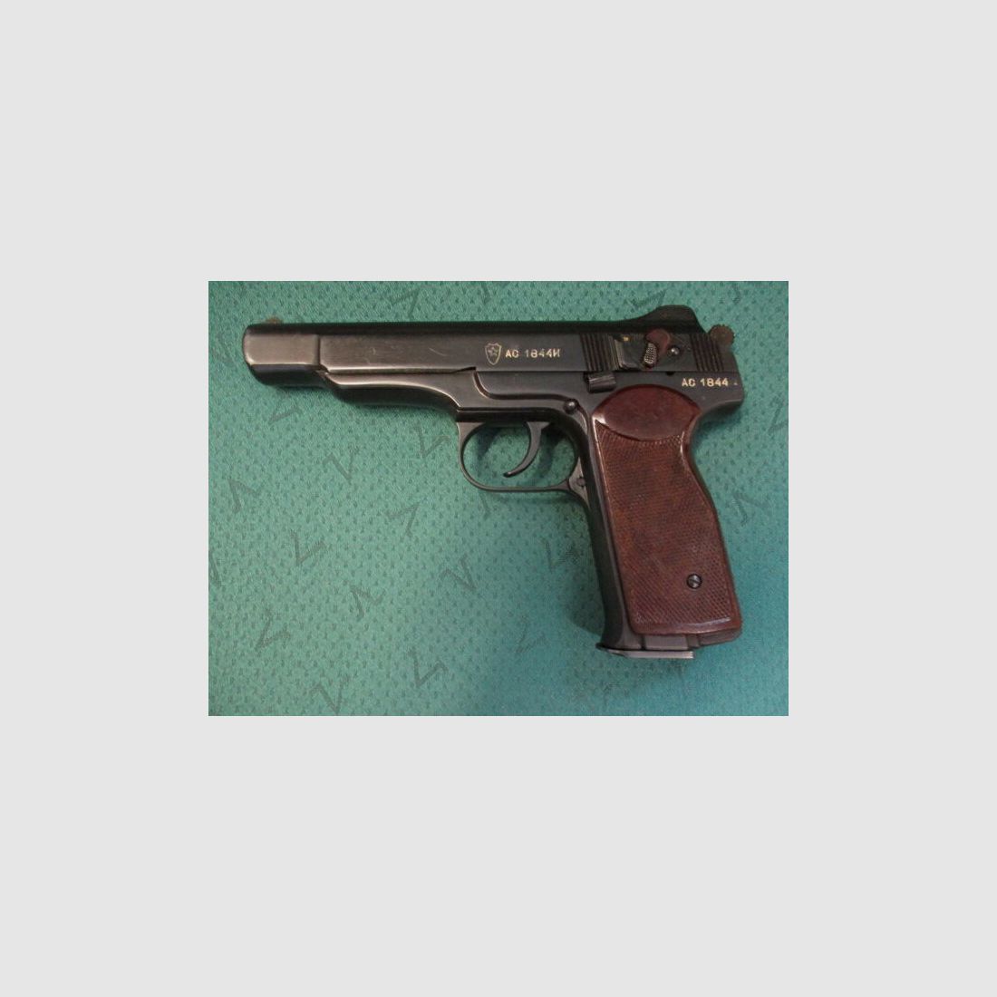 Pistole mit Anschlagschaft Stetschkin Stechkin APS 9mm Makarov APS