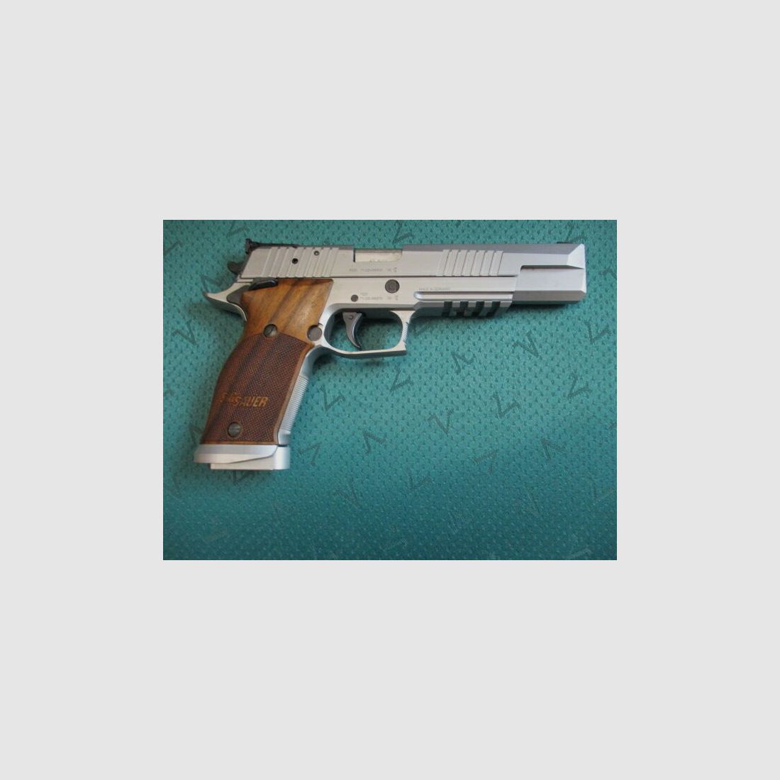 Pistole SIG Sauer X Six aus deutscher Produktion .45 Auto X SIX