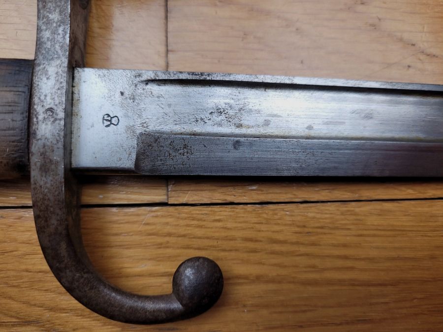 Peu courante baïonnette belge dite « jeannette » – Mauser 1889 – Au numéro – Porte-fourreau – TBE, image 9 sur 13