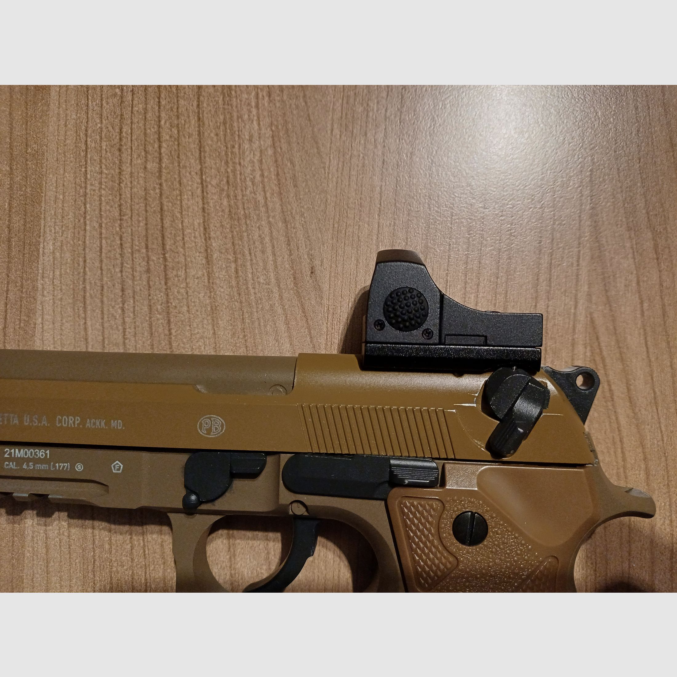 Beretta M9A3 FM FDE CO2 4,5mm BB Blowback Vollmetall mit Red Dot Rotpunktvisier !