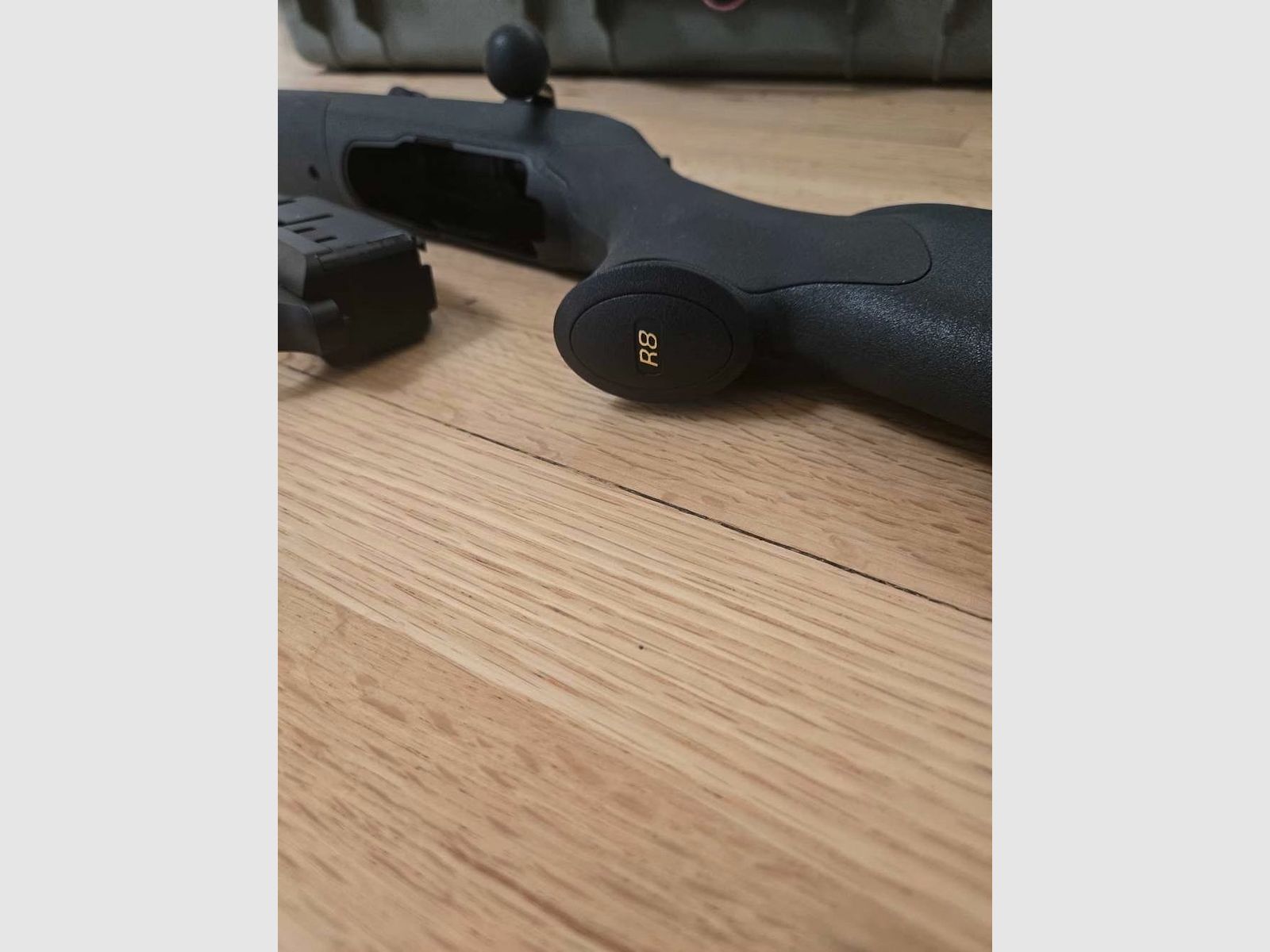 Blaser R8 Professional Linksausführung, .30-06, con Pelican-Case