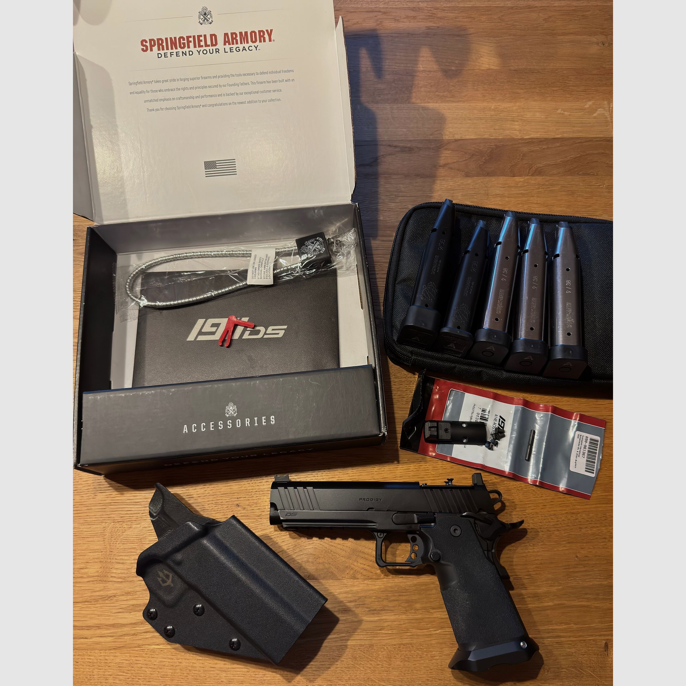 Springfield Prodigy 1911 DS 5 inch met veel accessoires!