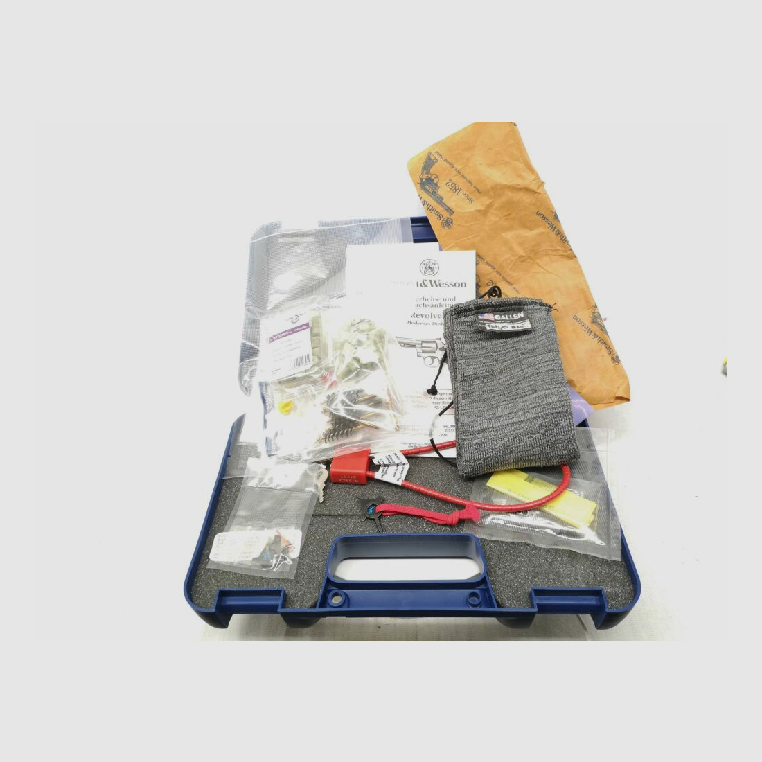 Smith & Wesson 686-6 Target Champion - v. Accessories