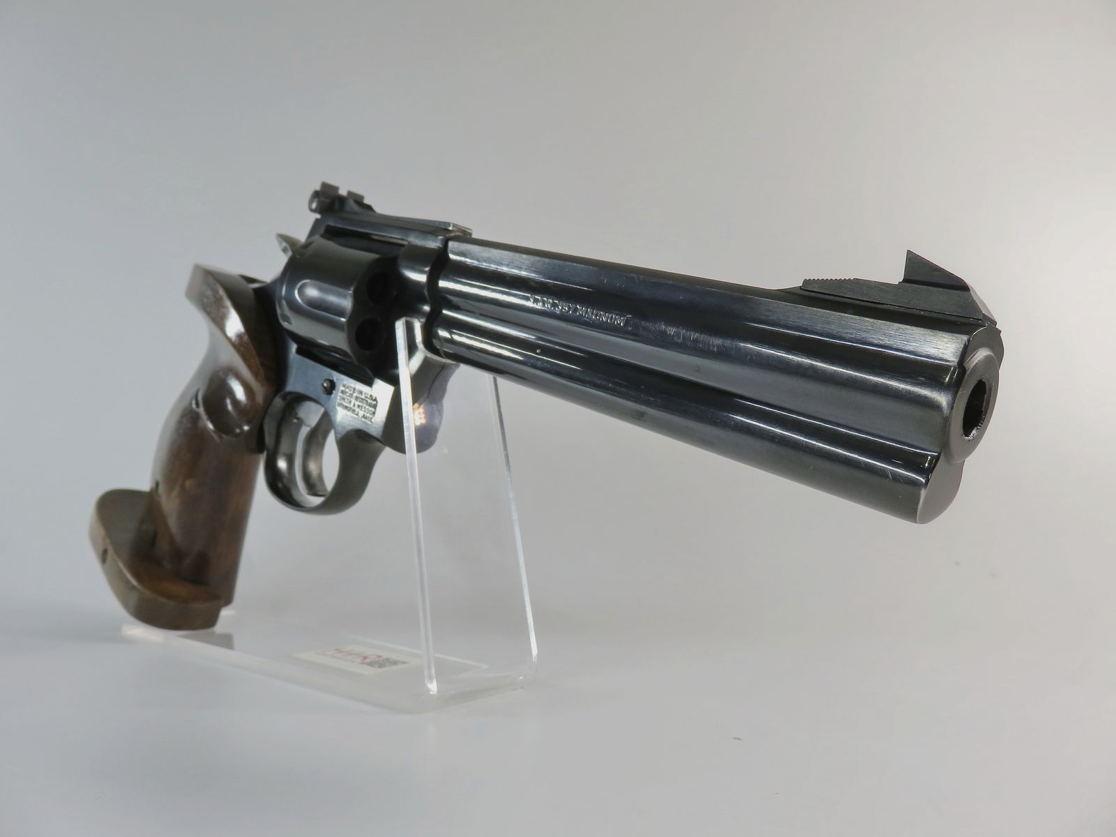 Revólver Smith & Wesson, modelo 586-3 | .357 Mag | 6 pulgadas | Pavonado | En excelente estado