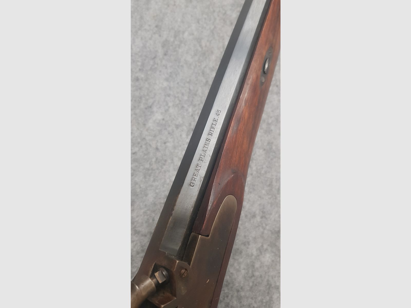 Vorderlader Great Plains Hawken Perkussions Rifle im Kaliber .45 Gewehr mit Diopter