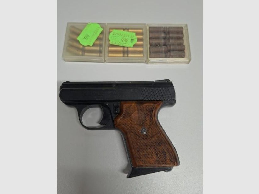 03# Rhöner / (Falsch Geschrieben auch Röhner) / SM - SM15 Schreckschuss Gas Pistole 8mm