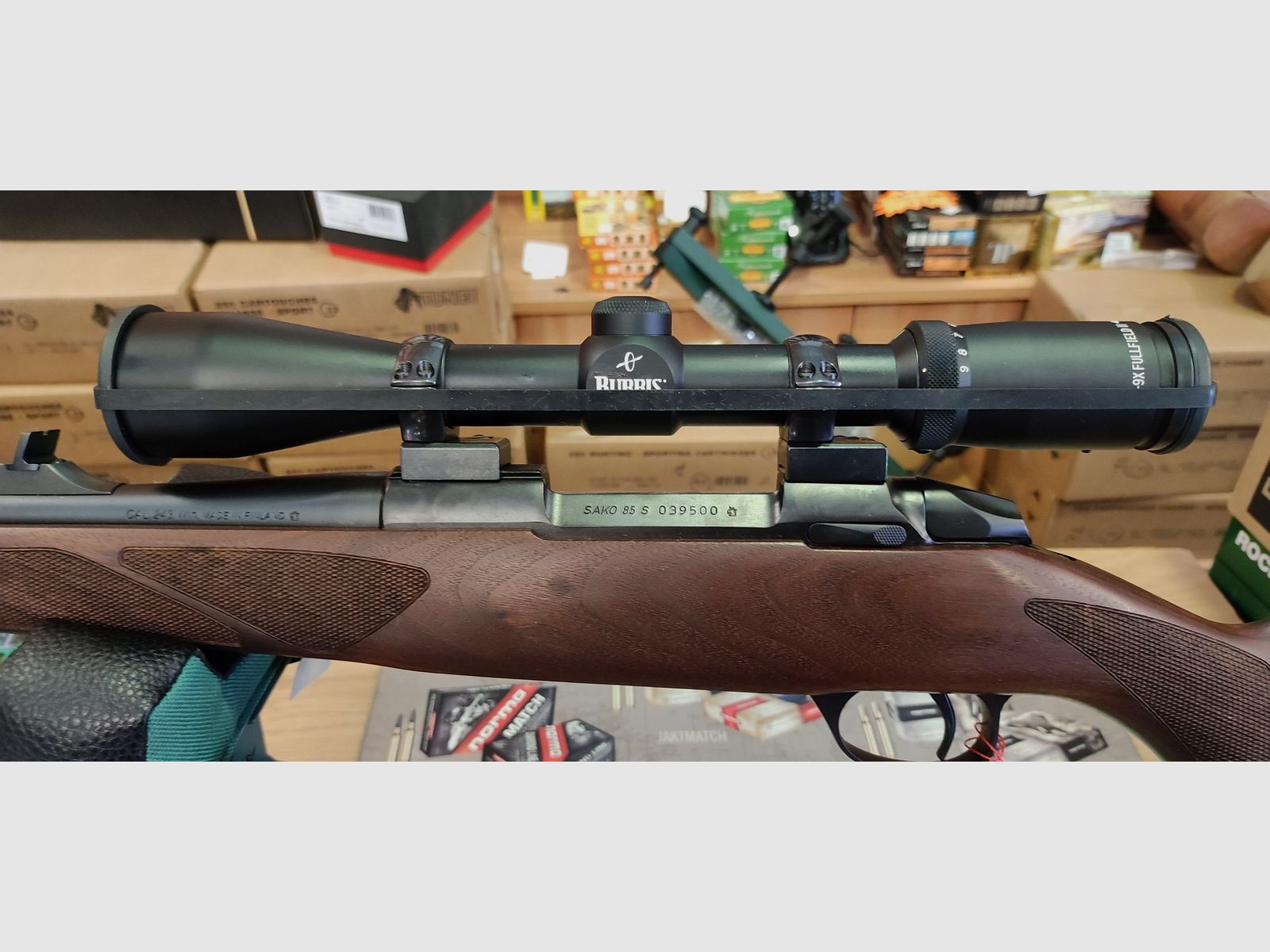 SAKO 85 S Kal. 243win + Zielfernrohr BURRIS 3-9*40 + Waffenkoffer + 20 Patronen, Bild 8 von 24