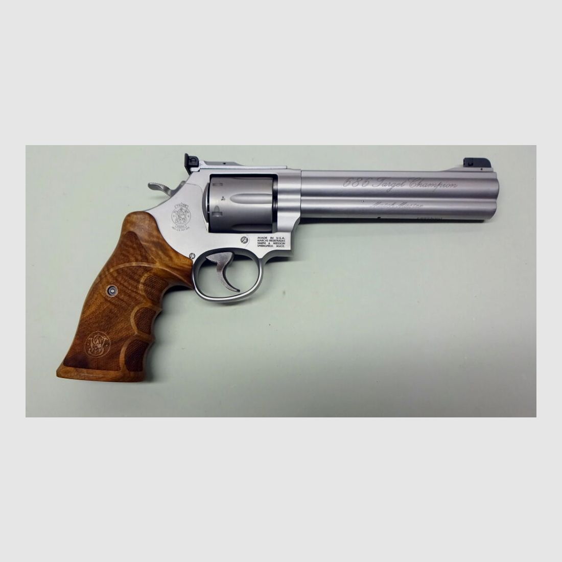 SMITH & WESSON USA Target Champion Match Master 686