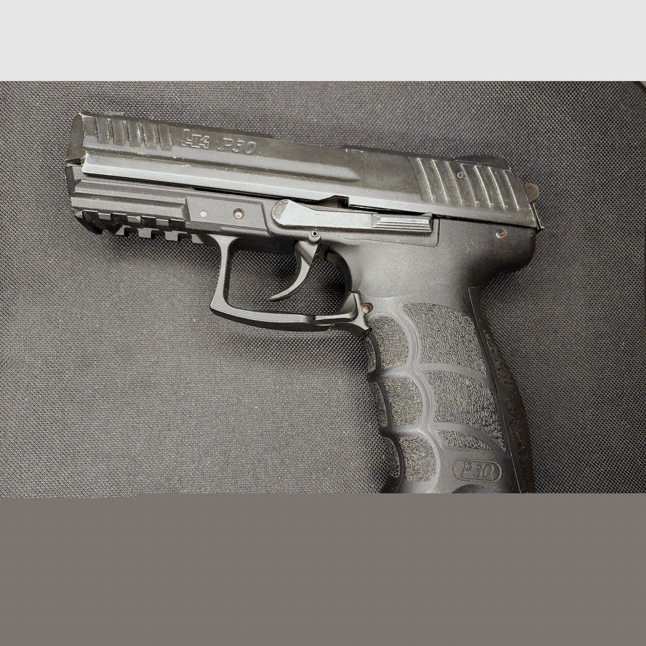 Heckler & Koch P30 pistolet alarmowy 9 mm P.A.K. oksydowany (PTB 912)