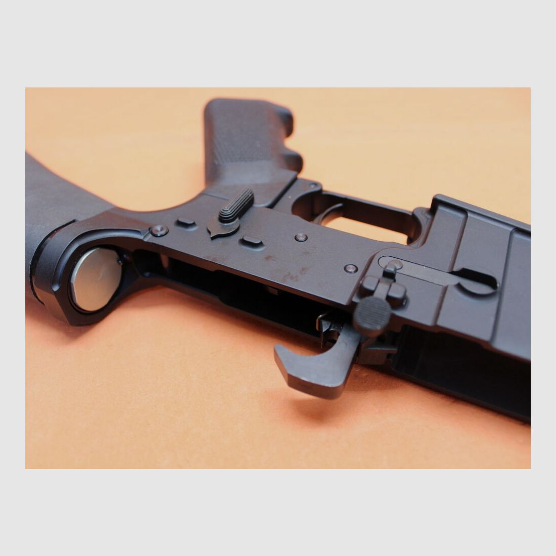 Diverse lower housing Oberland Arms OA-15: Lower receiver semi-auto complete / A2 stock system AR-15