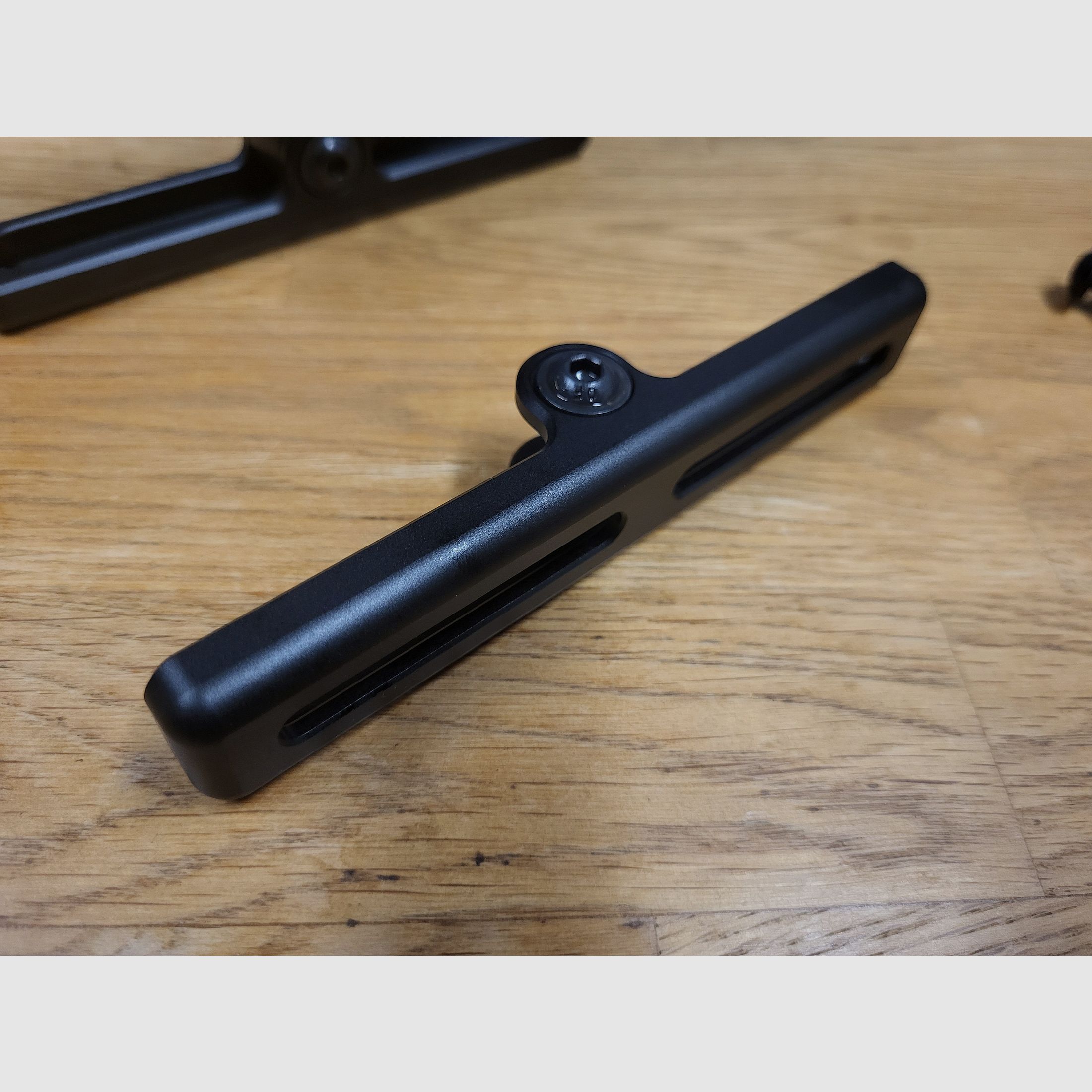 Kufe/ Bagrider Monopod mit Montagemöglichkeit für eigene Anbauteile