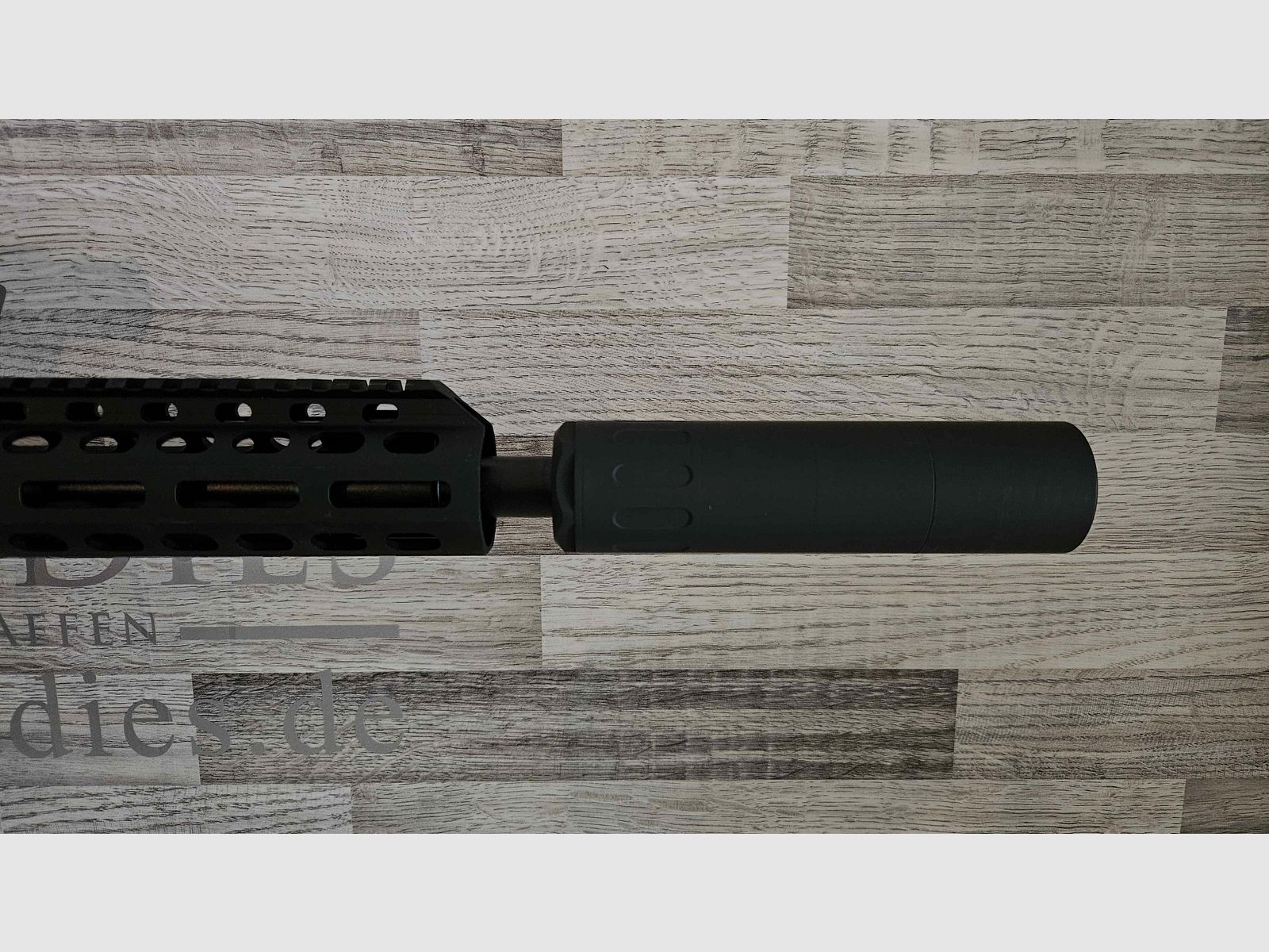 Brand new from the specialist trade - Schmeisser AR15 S4F 10.5" .223Rem - Set with silencer + Meopta scope