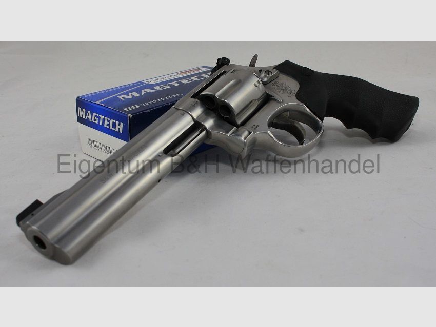 Smith & Wesson	 686 6 Zoll