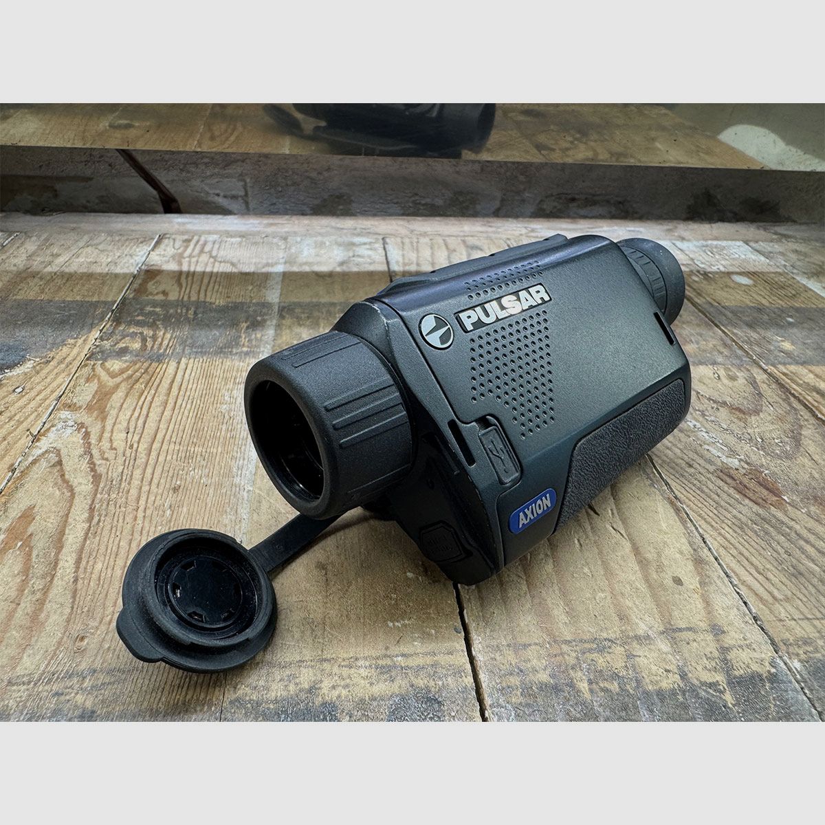 USED – NIGHT VISION / THERMAL SCOPE – PULSAR – AXION XM30F, image 2 of 5