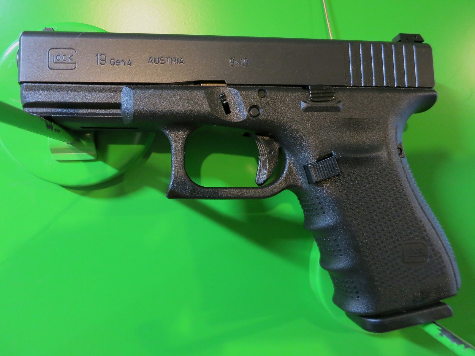 Pistole GLOCK 19, Gen. 4, 4" Lauf, 9 mm Luger       #13-