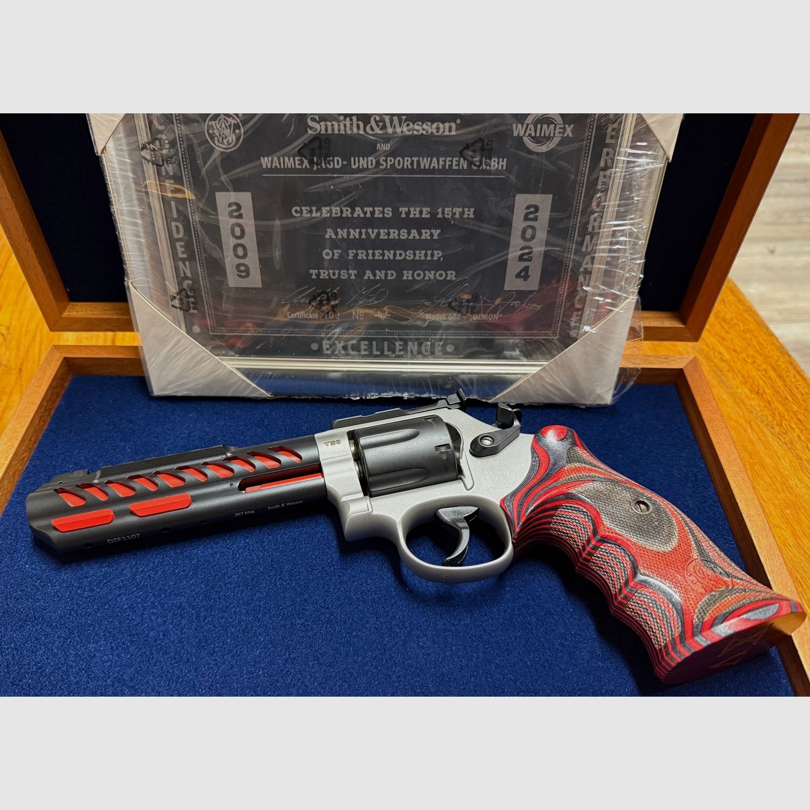 Smith & Wesson M686 Demon Sepcial Edition 6" Kaliber .357 Magnum * Nr. 103 v. 150 *
