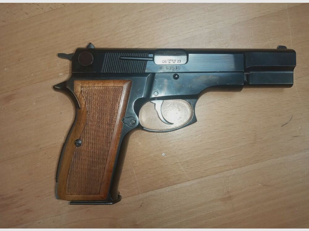 Luger ( FEG, Ungarn) M 90