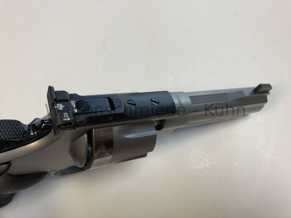 Smith & Wesson 625-8