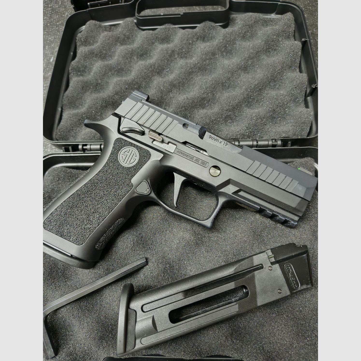SIG SAUER P320 X-CARRY CO2 pistola segundo cargador