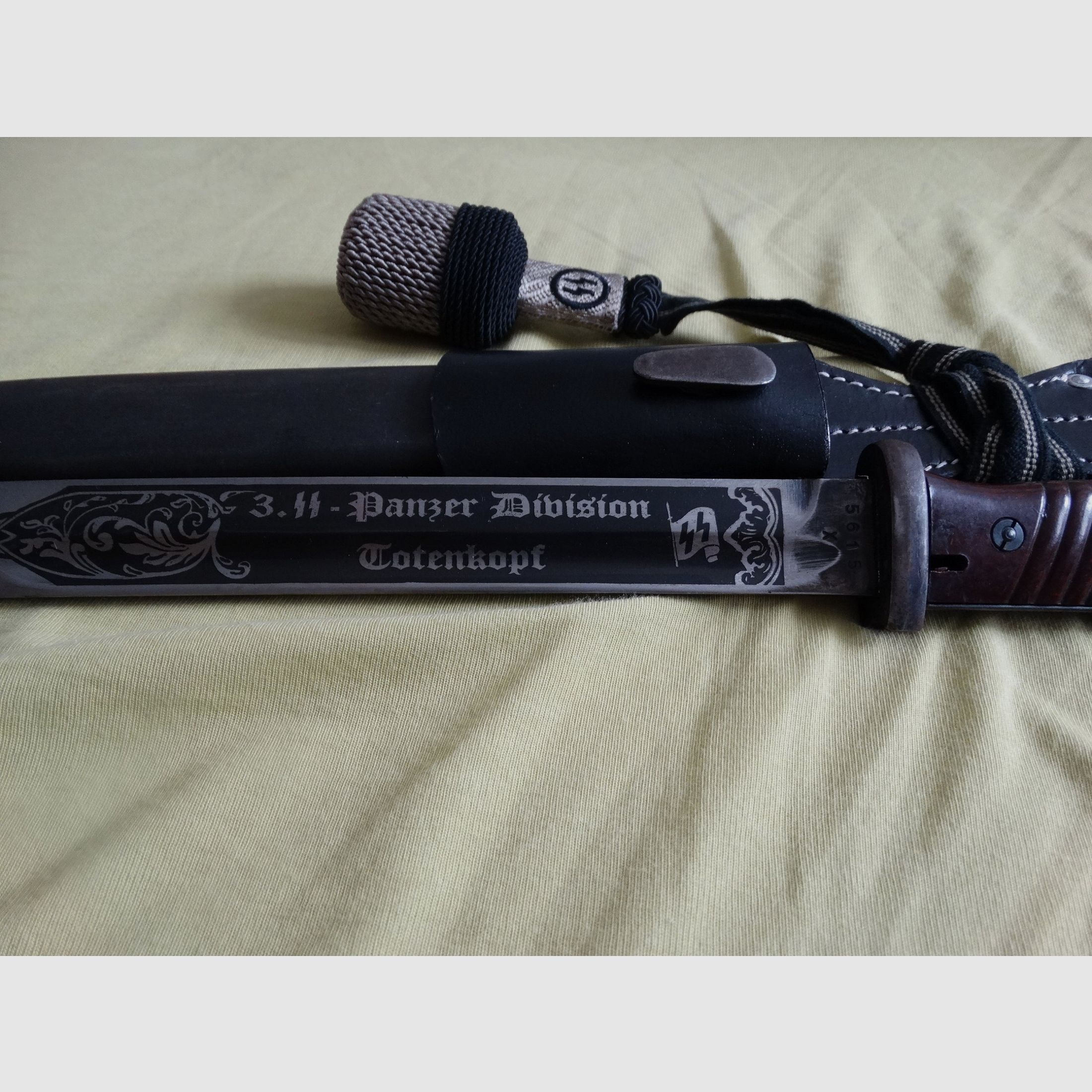 Bajonett SS Totenkopf mit Gravur aus Wk2 