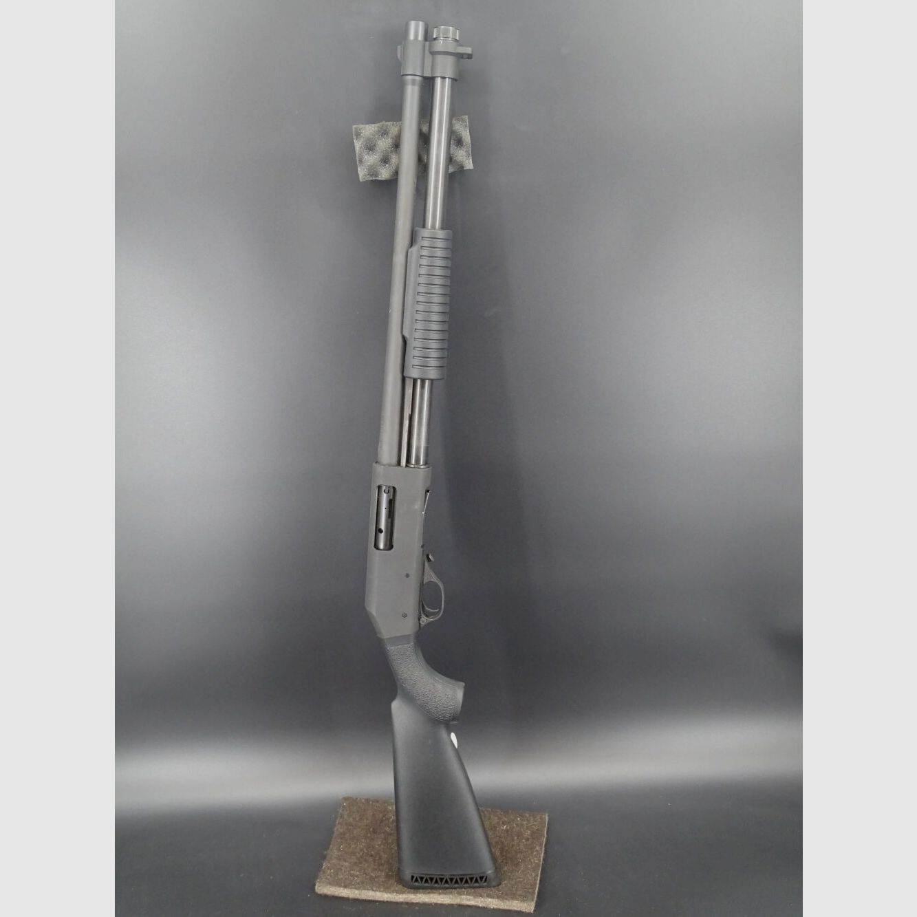 Wischo Repetierflinte Kaliber 12/76 Mag