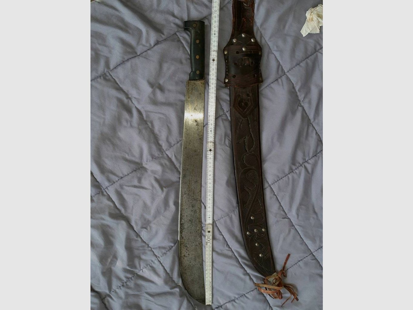 SCHEUNENFUND, eine über 40 Jahre alte MACHETE mit Hersteller Gravur 