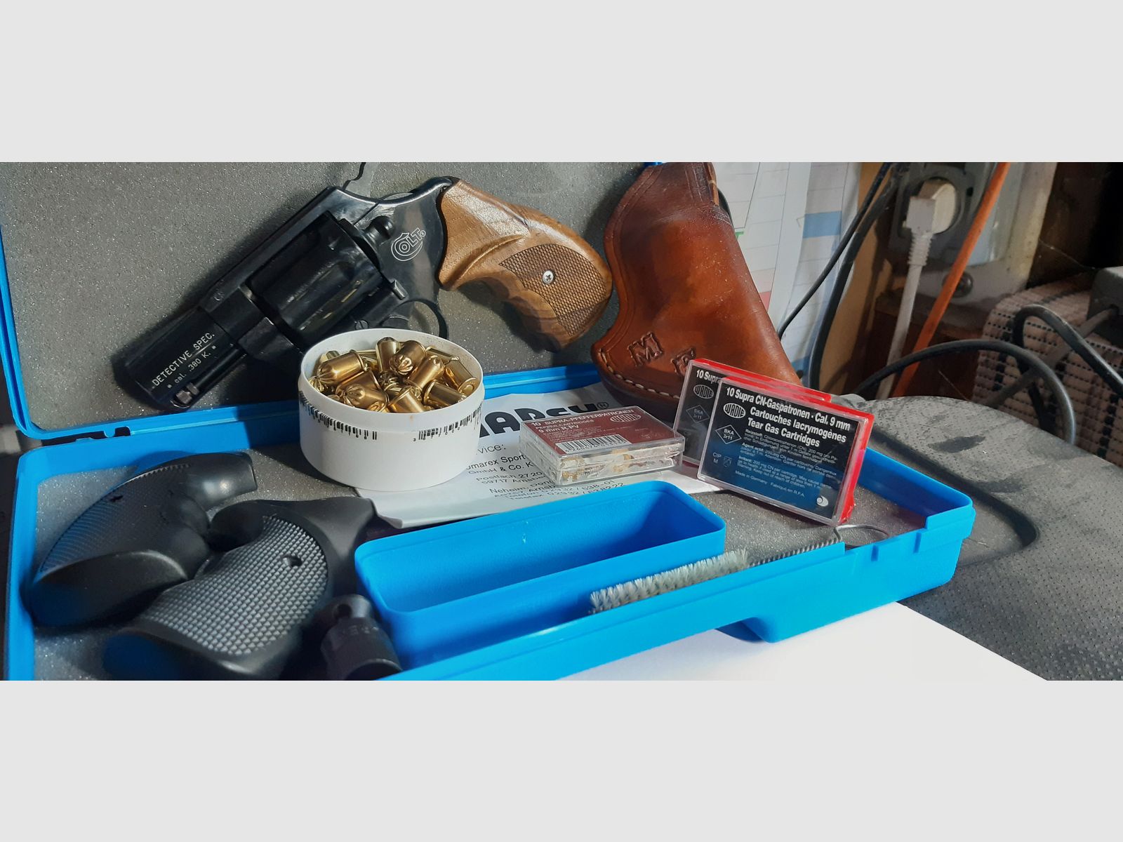 Bardzo ładny rewolwer gazowy 2" od ,,Colt,, kal..380,/9mm