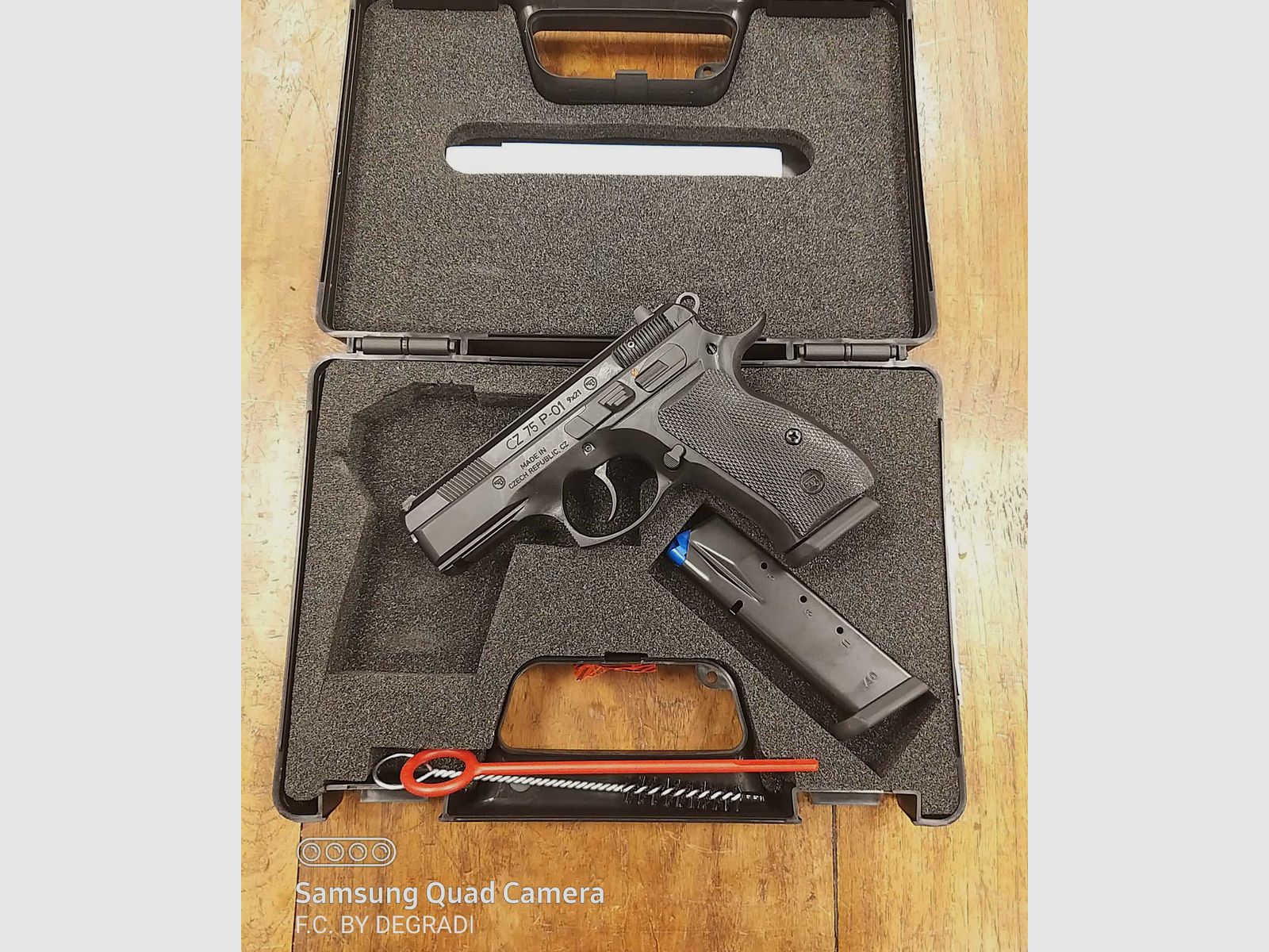 CZ 75 P-01 9X21, image 1 sur 3